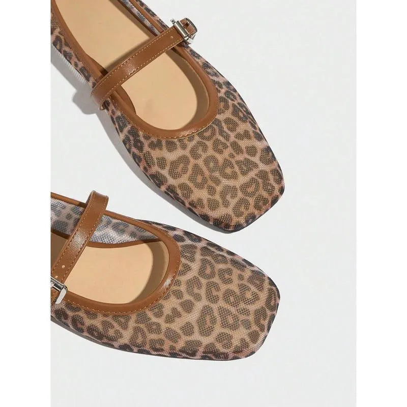 Leopard print mesh flat sandals for women with chain detail on Mary Jane style, brown colour, wool lining