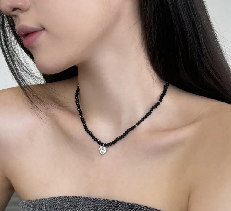 925 silver heart necklace for women in platinum white or platinum black electroplated finish