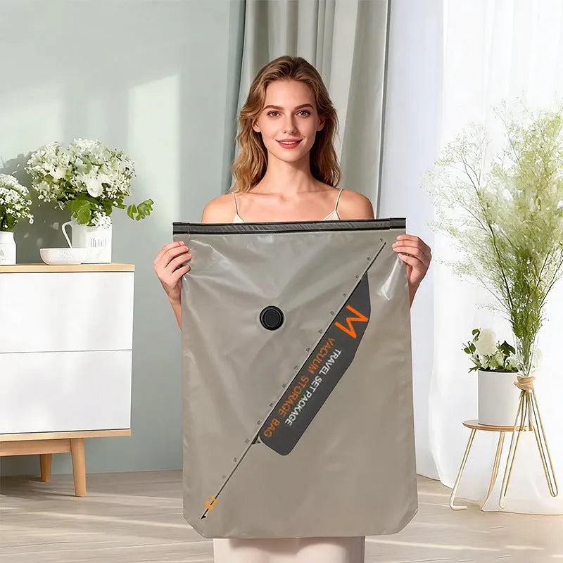 Vacuum compression bag in PA PE with sizes 40x54cm, 47x64cm, 54x74cm and air suction pump
