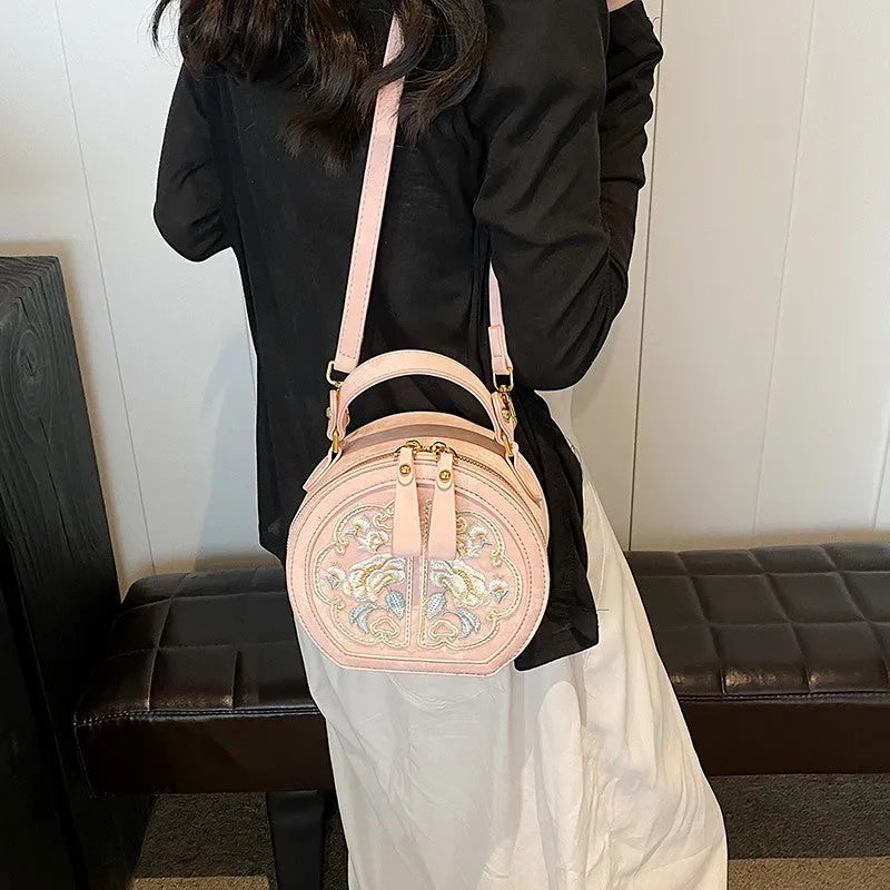 Soft Chinese embroidery shoulder messenger bag with horizontal square shape and adjustable strap