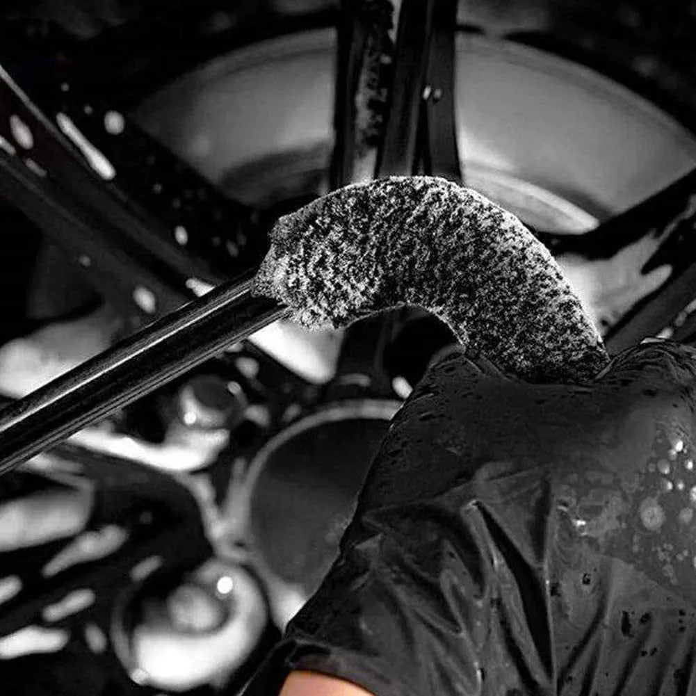 Black imitation wool wheel brush with superfine fibre and plastic handle, 226g, for car wheel hub cleaning