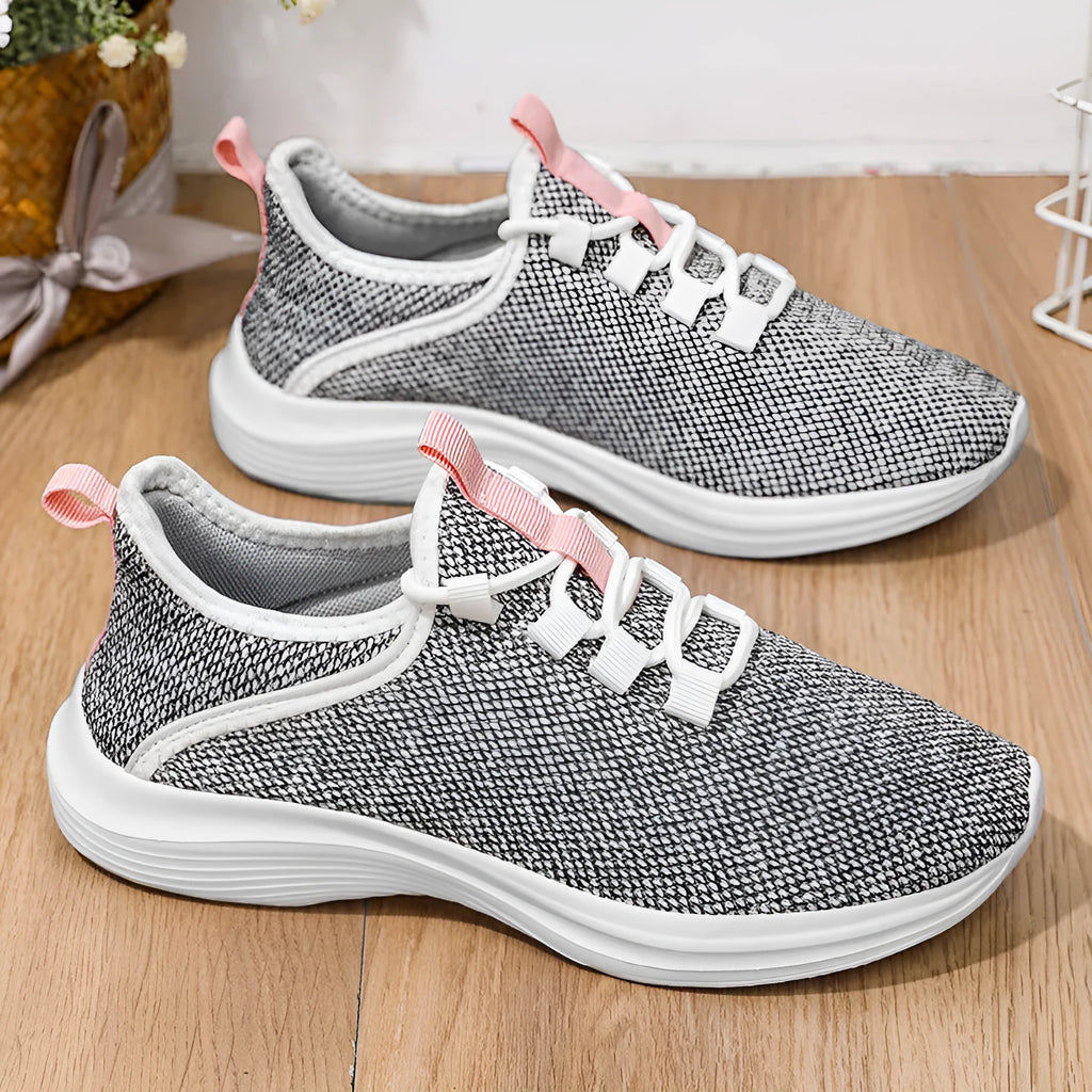 Women's black flyknit mesh casual sports shoes with lace-up front and low-top design