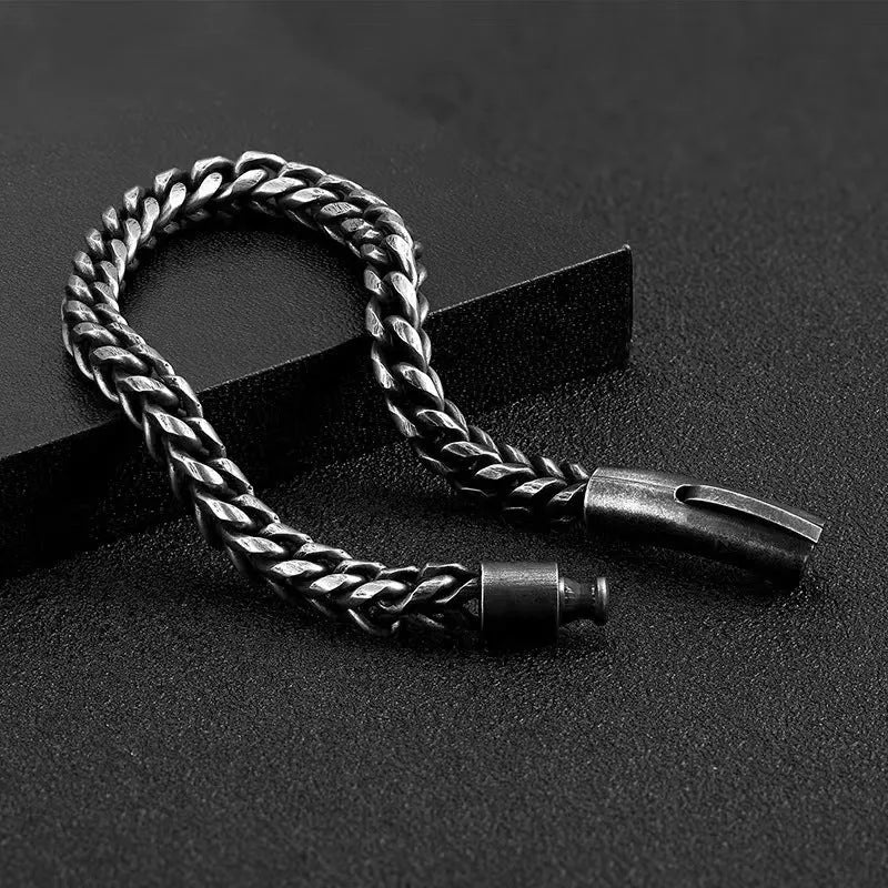 Men's titanium steel retro geometric bracelet with irregular shape, available in 19.5cm and 21.5cm lengths