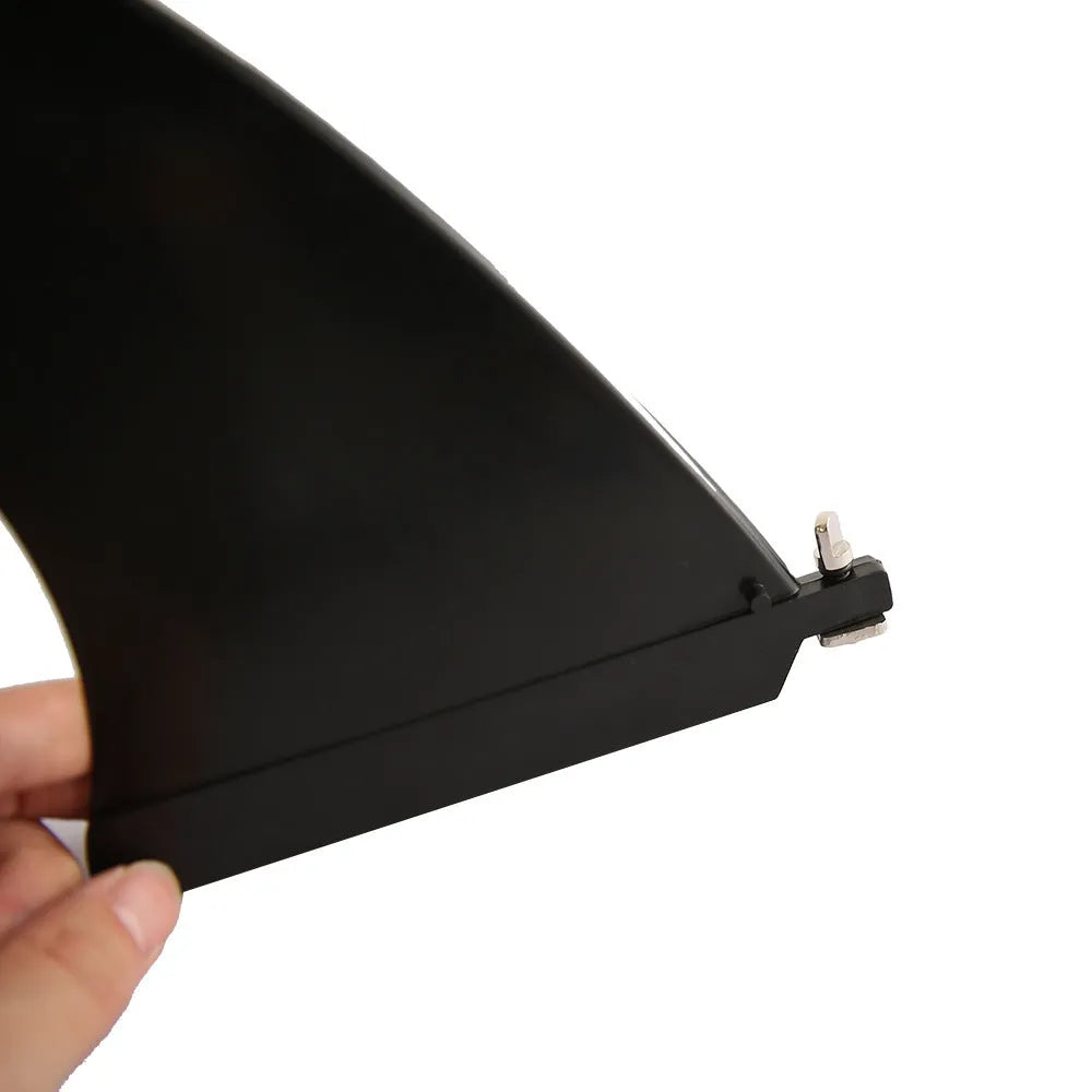 heytur SUP paddle with removable fish fin on the large plastic blade.