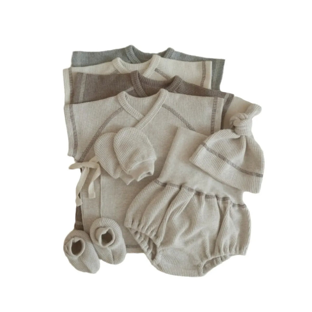 Baby waffle cotton two-piece suit with short-sleeve top and high-waist belly protection pants in neutral beige colour