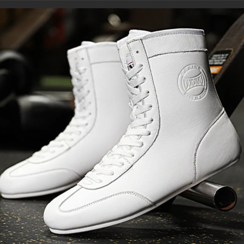 Professional black gold mesh boxing shoes with non-slip sole for indoor training