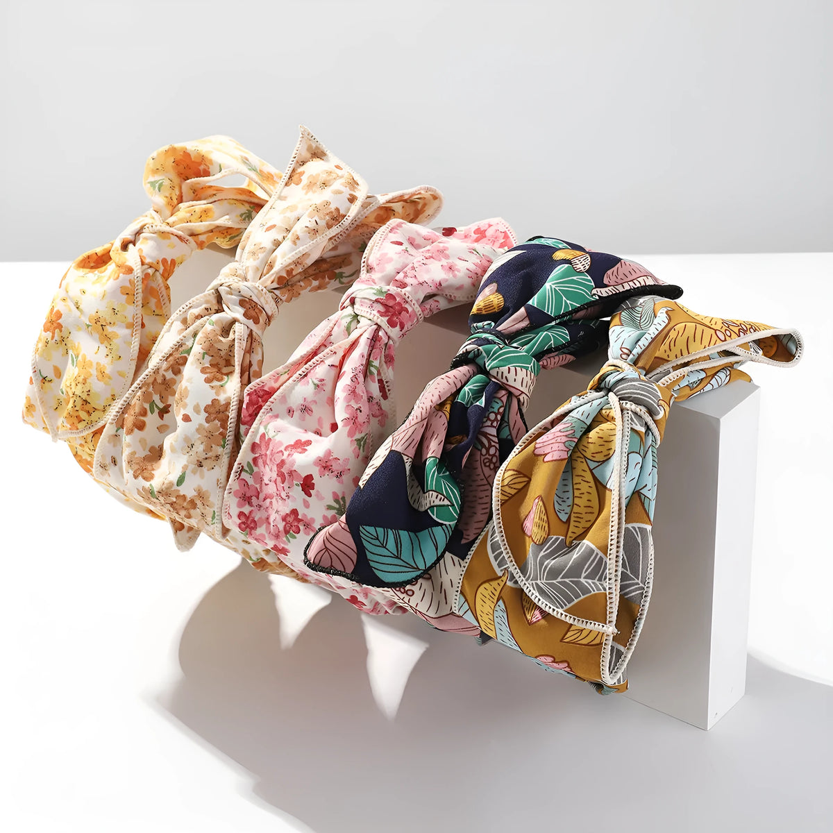 Floral French printed hair bow hair band in cloth with orchid and daisy design, pastoral style, one hair band