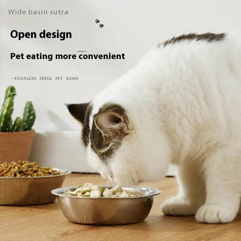 Stainless steel non-slip pet bowl for cats and dogs in various sizes.
