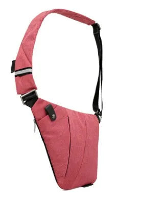Canvas chest bag for men in black Oxford cloth with zipper closure, worn across the chest for anti-theft security