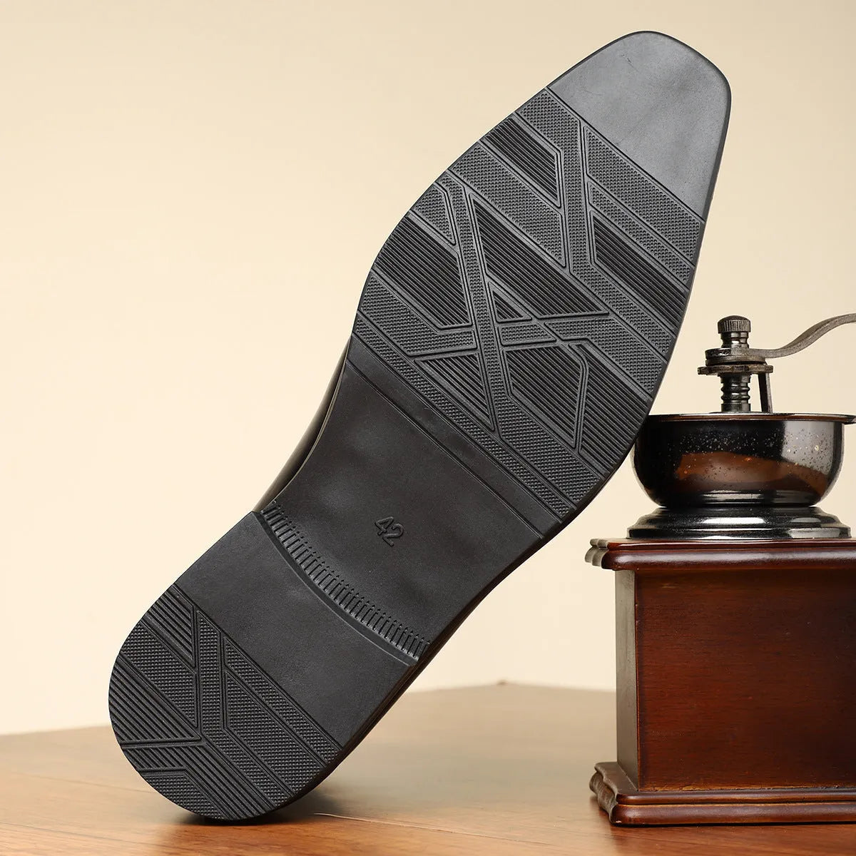 Men's brown retro formal leather shoes with side zipper and square toe on a plain background.