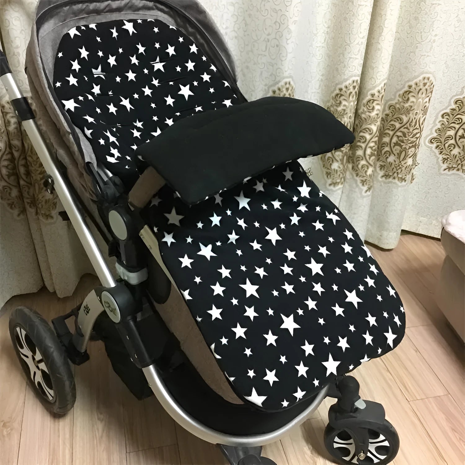 Baby stroller sleeping bag with envelope design in various colours showing lamb cashmere lining and cotton wool filling