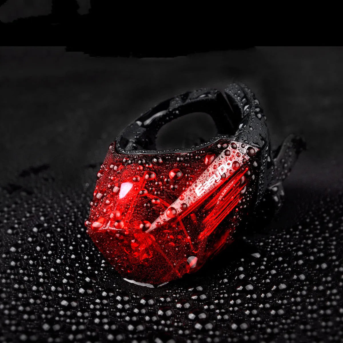 Bicycle tail light with 3 LED lamp beads, IPX-4 waterproof, 62x43x38mm, black housing mounted on bike seatpost