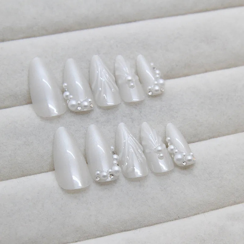 Pearl Fairy Wear Nail Diamond Type 24 pieces in Z959 fairy pure white glue colour on nails