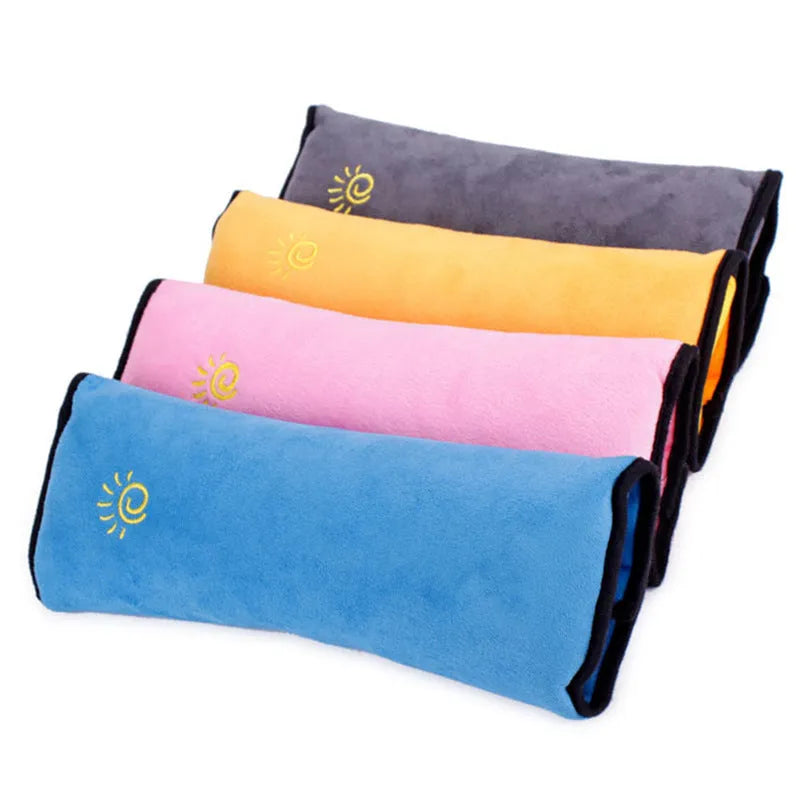 Children car pillow in microsuede fabric attached to a seatbelt, grey colour, 28.5cm by 9cm by 12cm