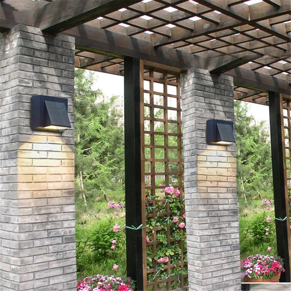 Waterproof 5W LED wall lamp with European style glass lampshade in black for courtyard background wall