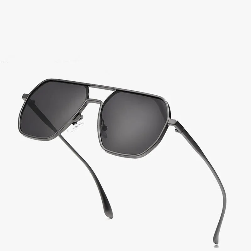 Men's polarised sunglasses with UV protection in black and gold frame options