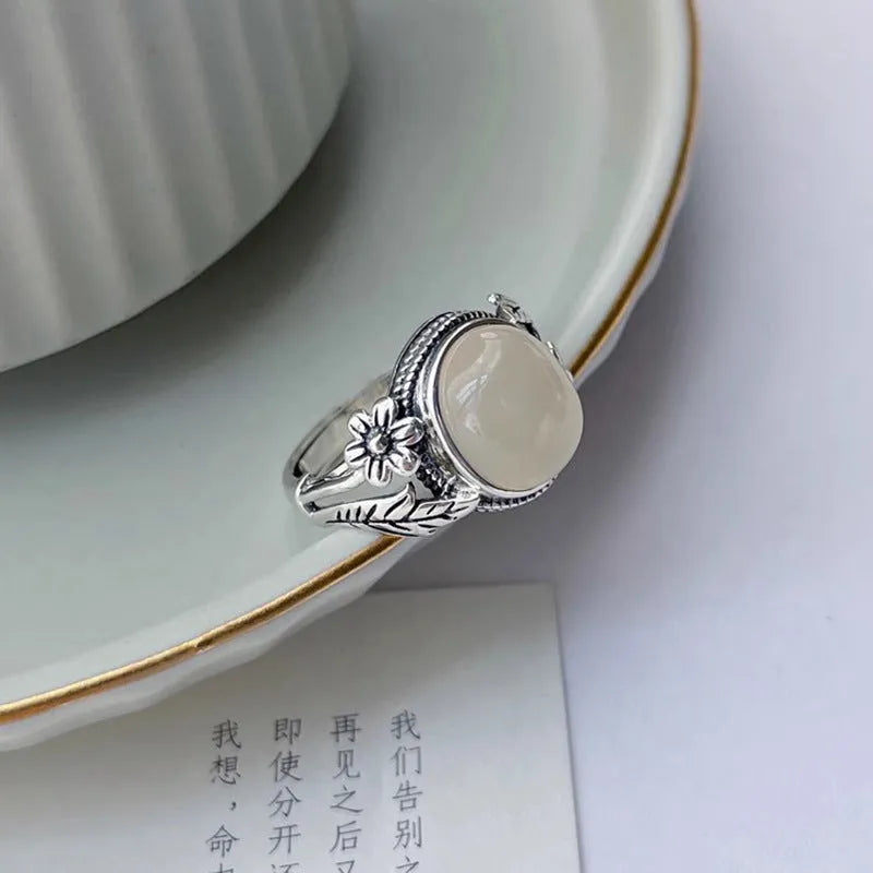 Adjustable vintage copper ring with U-shaped band and imitation white chalcedony stone