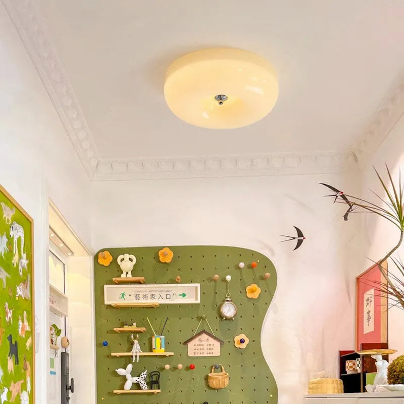 American style three-colour ceiling lamp for bedrooms in cream or white, 30cm and 40cm sizes