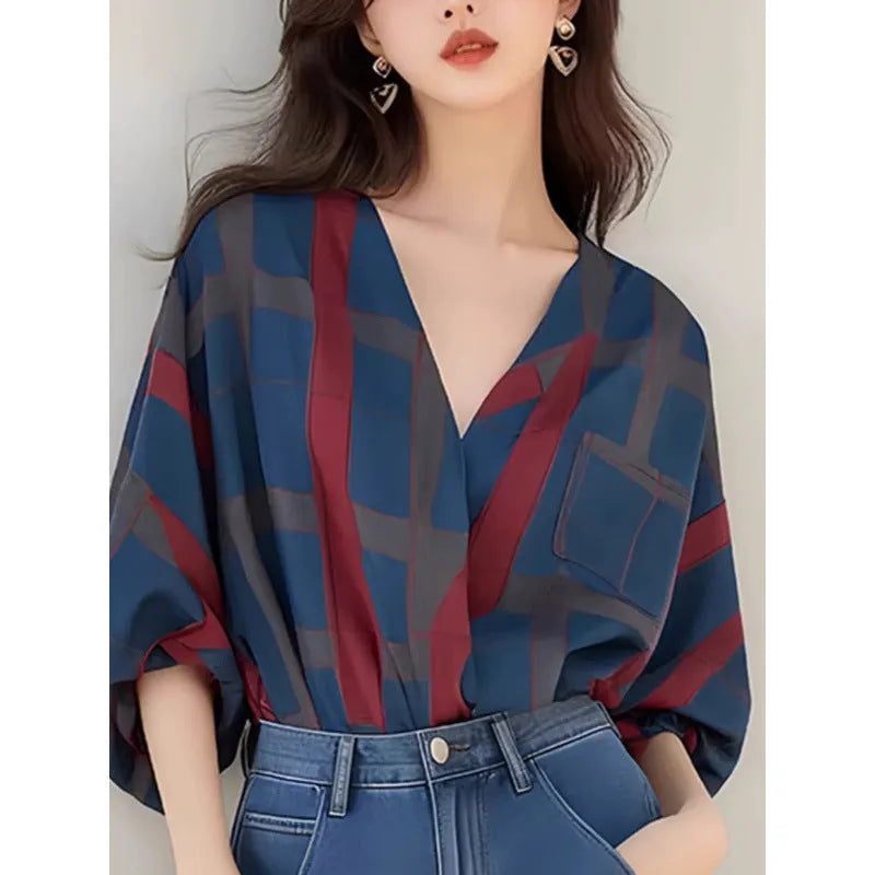 Women's casual loose-fit painted pullover top with drop-shoulder sleeves in polyester fabric