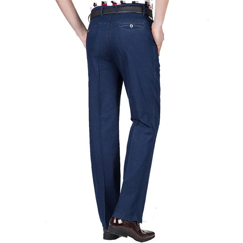Men's high waist loose fit jeans in blue wash with zipper fly opening