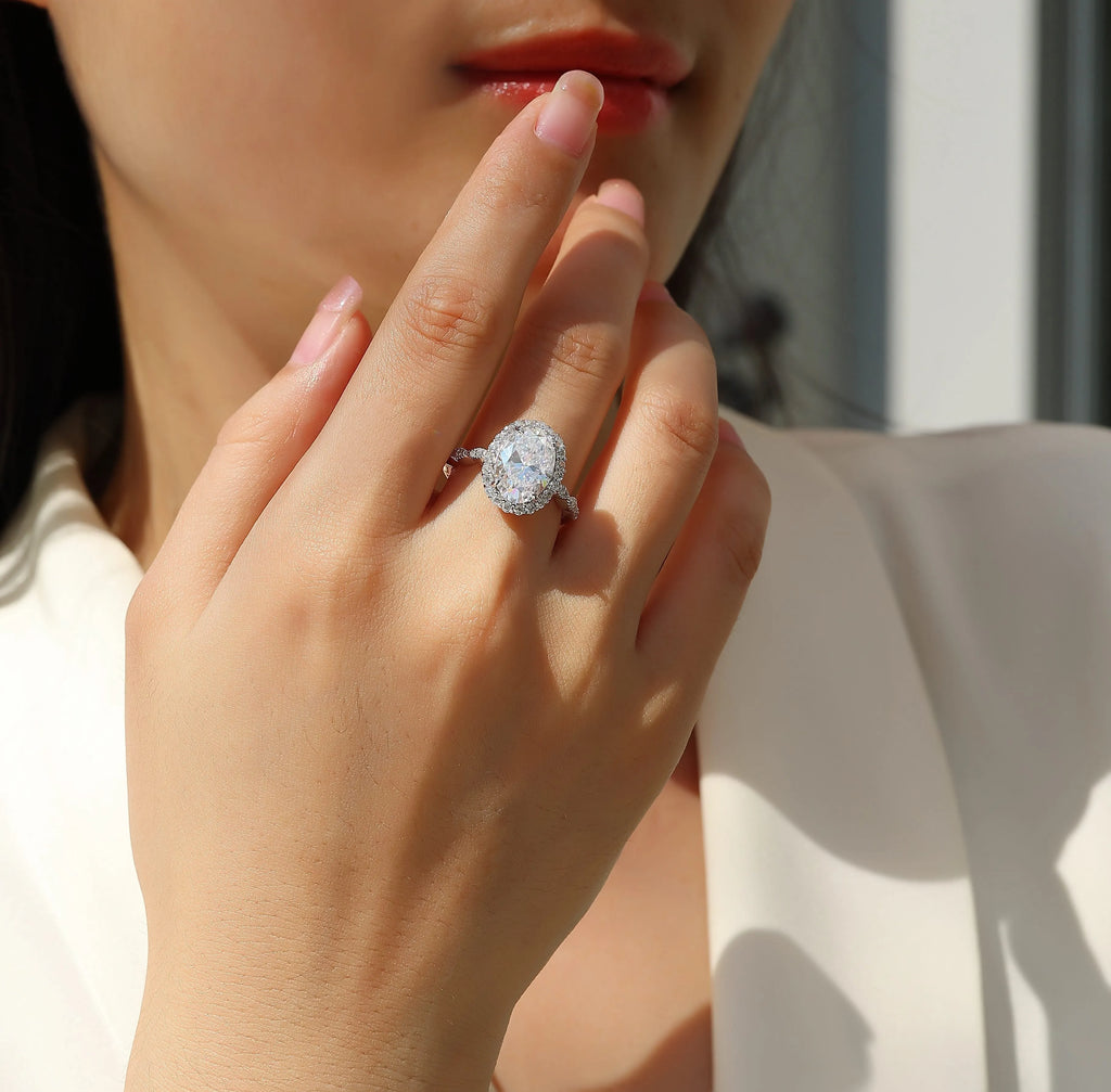 Moonlight Pupil egg-shaped moissanite wedding ring set on platinum-plated S925 silver band with gift box and GRA certificate