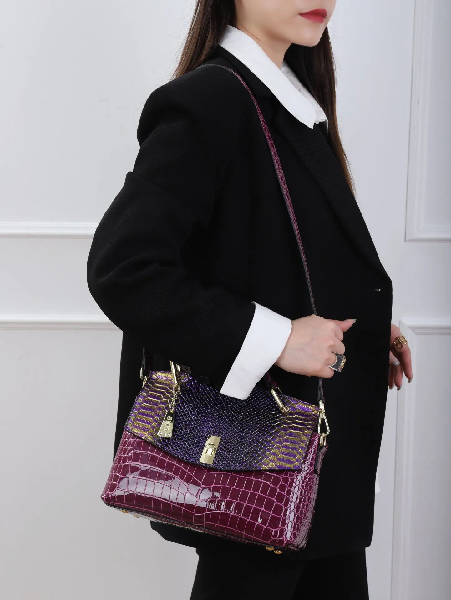 Women's snake pattern crossbody bag with crocodile design in horizontal square shape