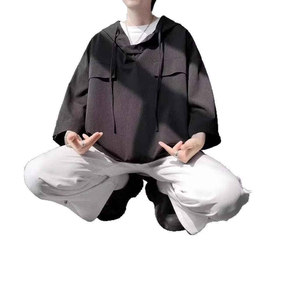 Men's hooded short sleeve T-shirt in loose fit polyester fabric for summer wear