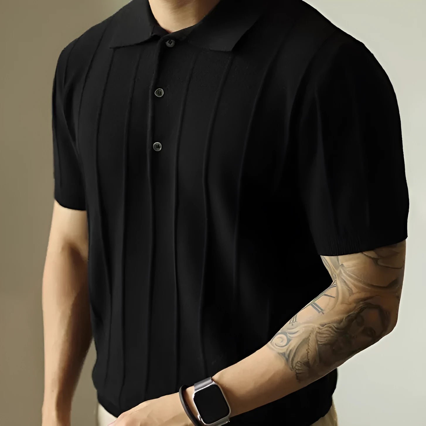 Men's loose fit solid colour basic t-shirt in black and white, pullover style