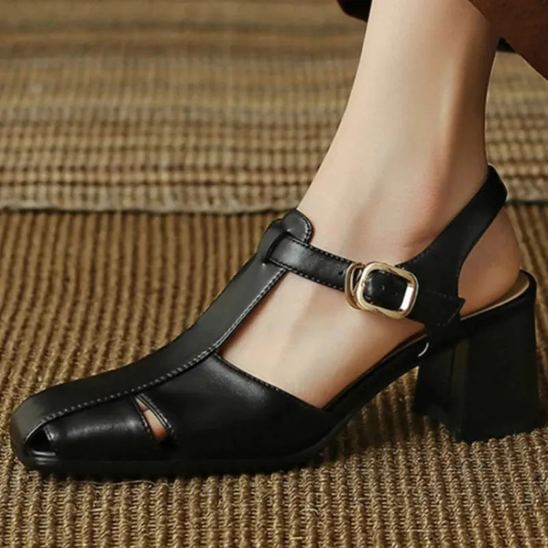 Hollow retro closed toe chunky heel sandals for women in black leather with rubber sole, size 35-40