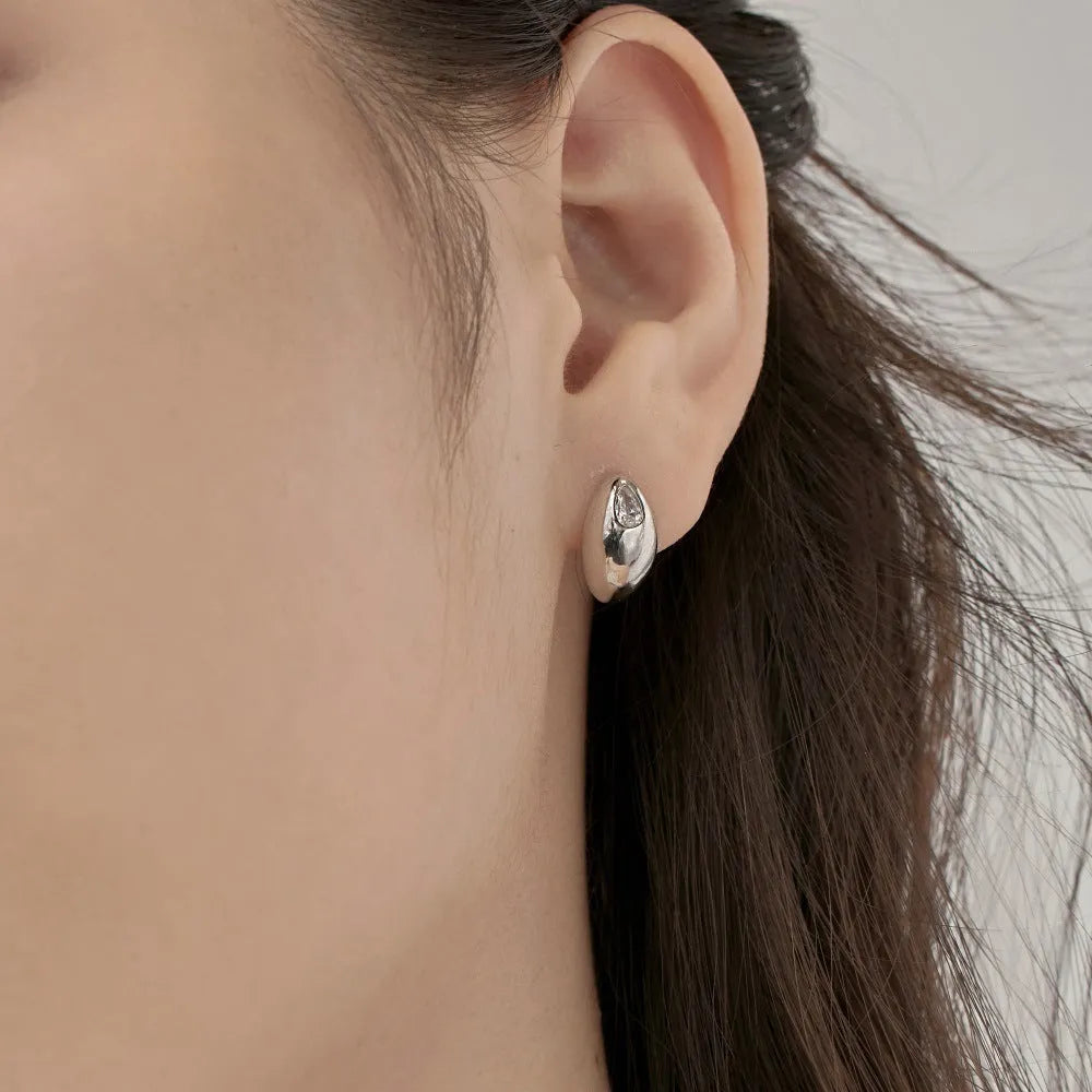 Pair of women's casual glossy zircon earrings in 925 silver, 8.2 x 13.4mm, platinum or gold finish