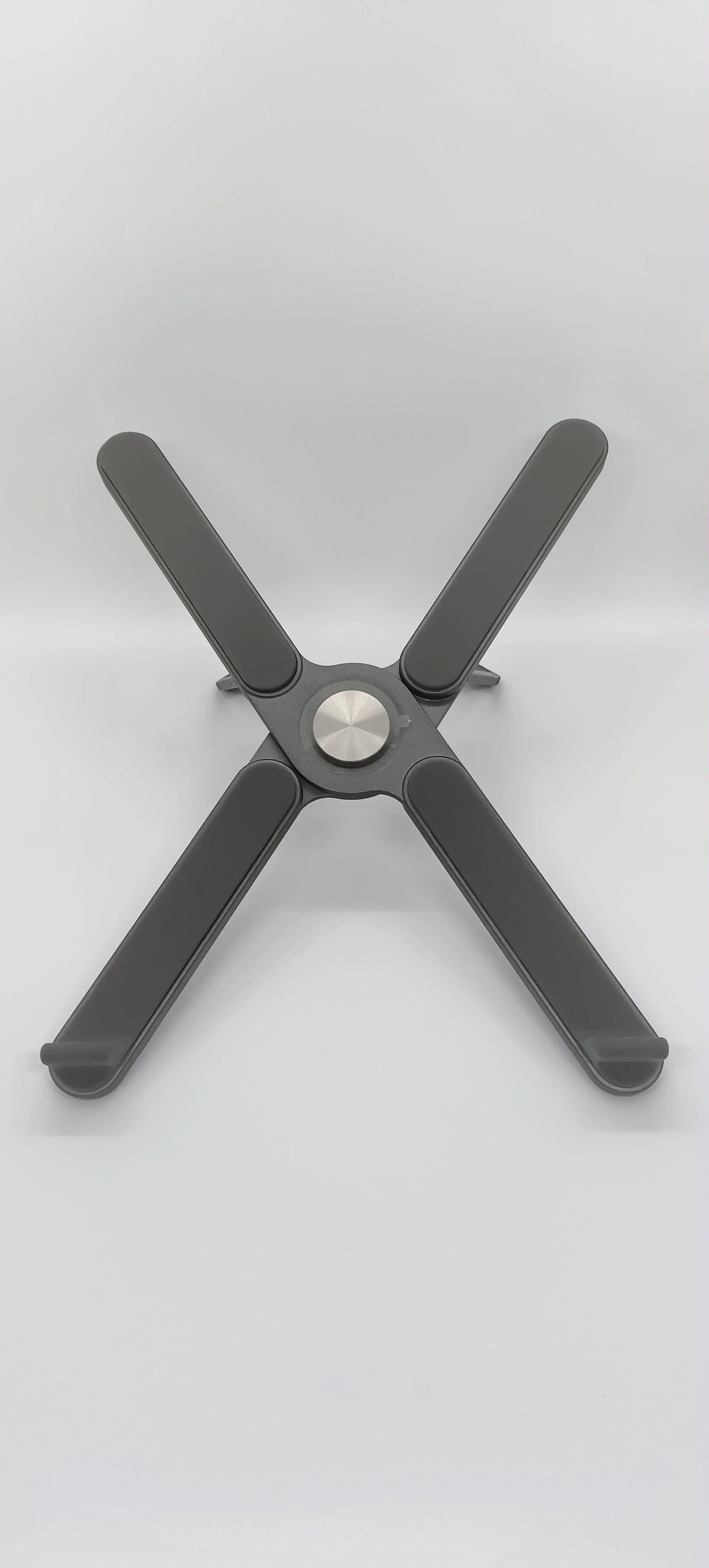 Foldable laptop bracket with aluminum alloy base plate, 280x23.5x46.5mm, in silver or black