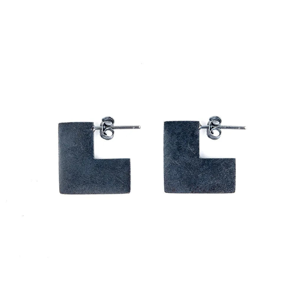 925 sterling silver geometry square earrings with oxidation black finish, 16mm minimalist design