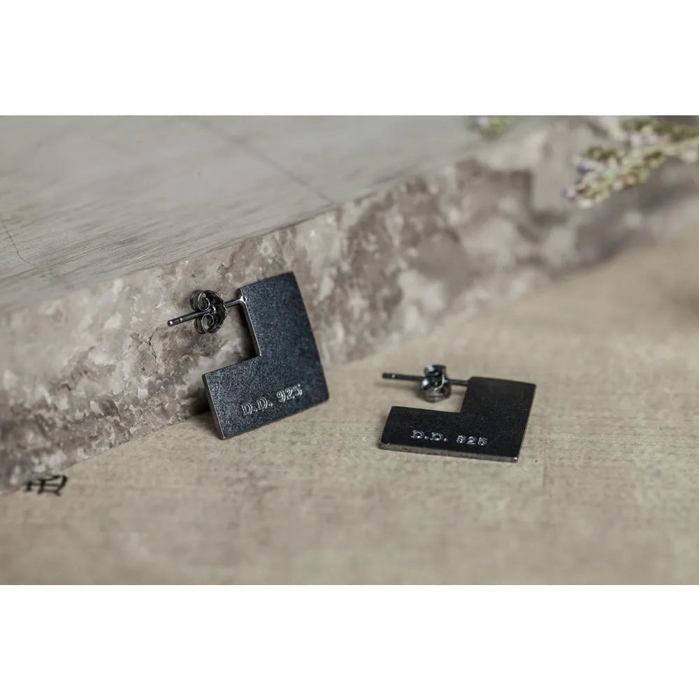 925 sterling silver geometry square earrings with oxidation black finish, 16mm minimalist design