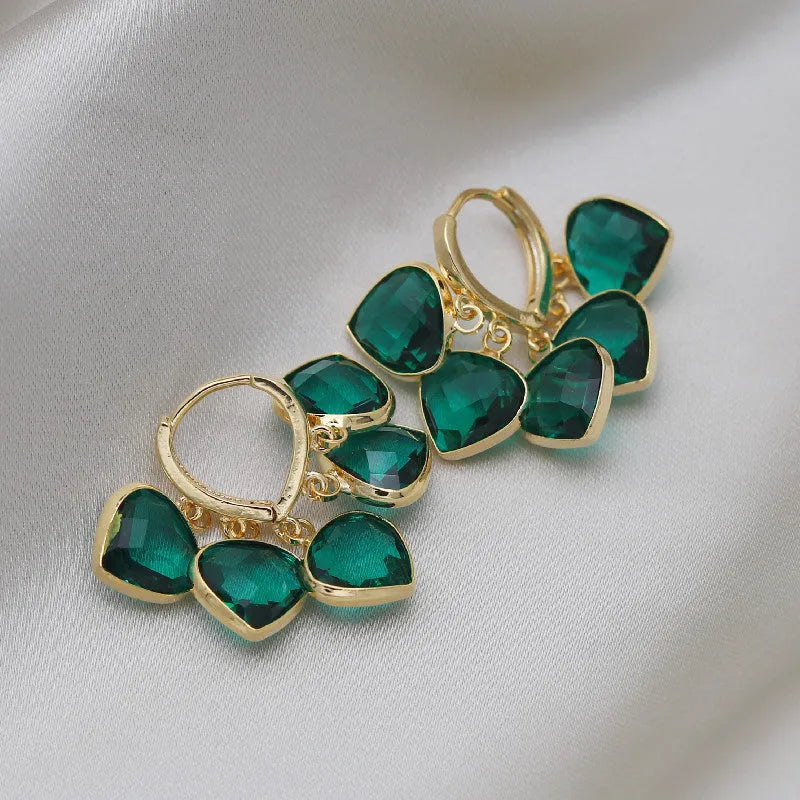 Korean style green heart ear clip earrings with dancing glass pendant and artificial gemstones