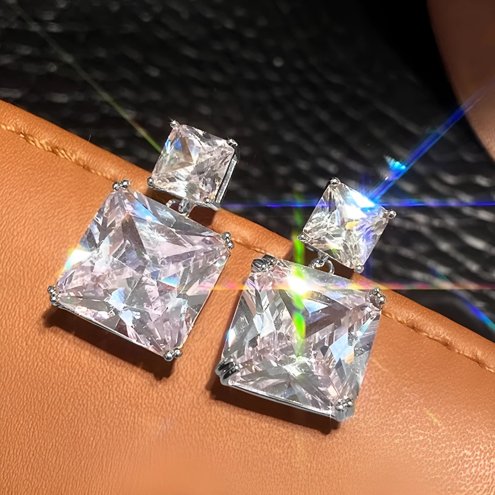 Geometric square copper earrings with quadrilateral design in gold or white gold plated finish