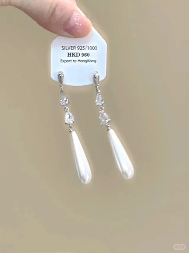 Light luxury alloy ear clip with rhinestone little stars and tassel, love/heart geometric shape, fresh style, electroplated finish