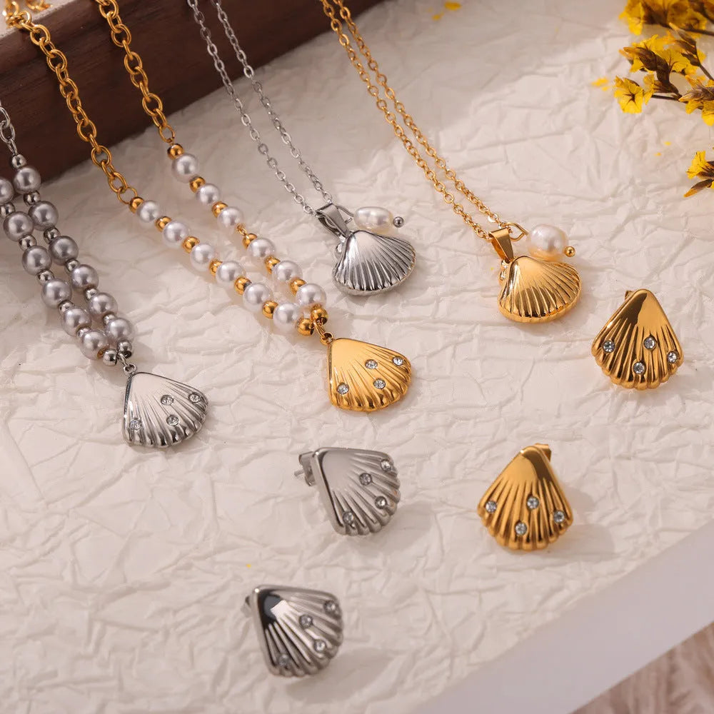 Women's titanium steel pendant necklace with freshwater pearl bead and O-shaped chain