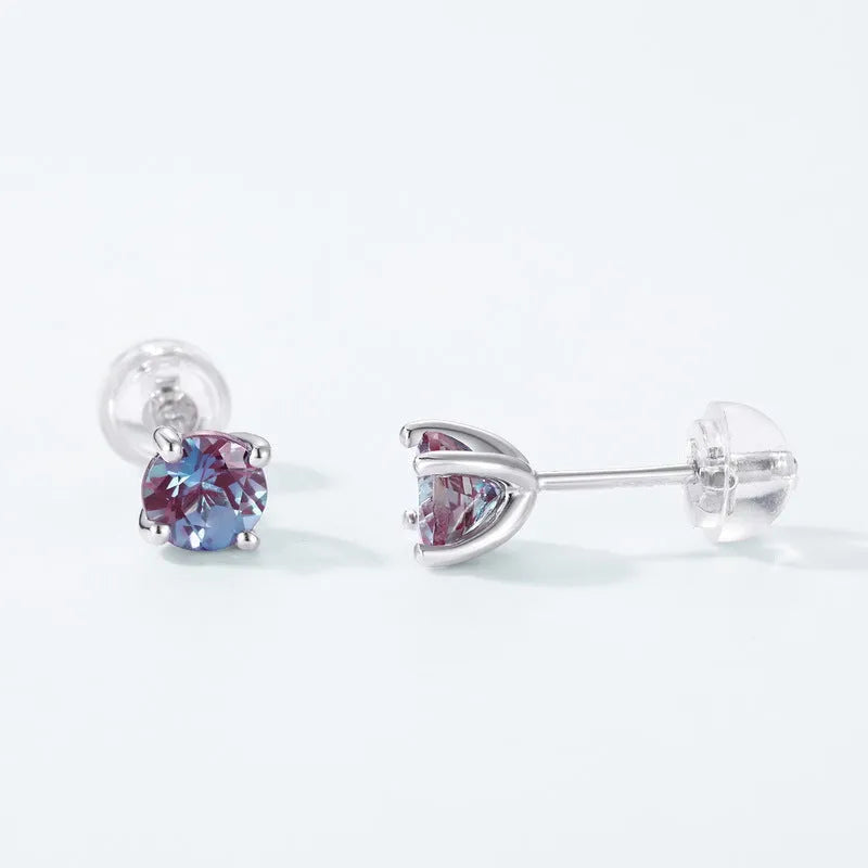 Simple geometric round ear studs with a cultivated Alexander stone in 925 silver.