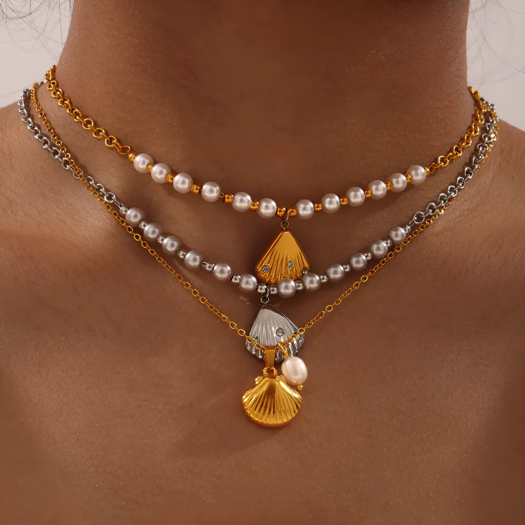 Women's titanium steel pendant necklace with freshwater pearl bead and O-shaped chain