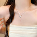 Women's star moon zirconium necklace with adjustable chain in gold or silver finish