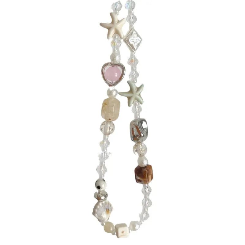 Bohemian sweetheart alloy charm with chain in island sweetheart colour for phones and luggage
