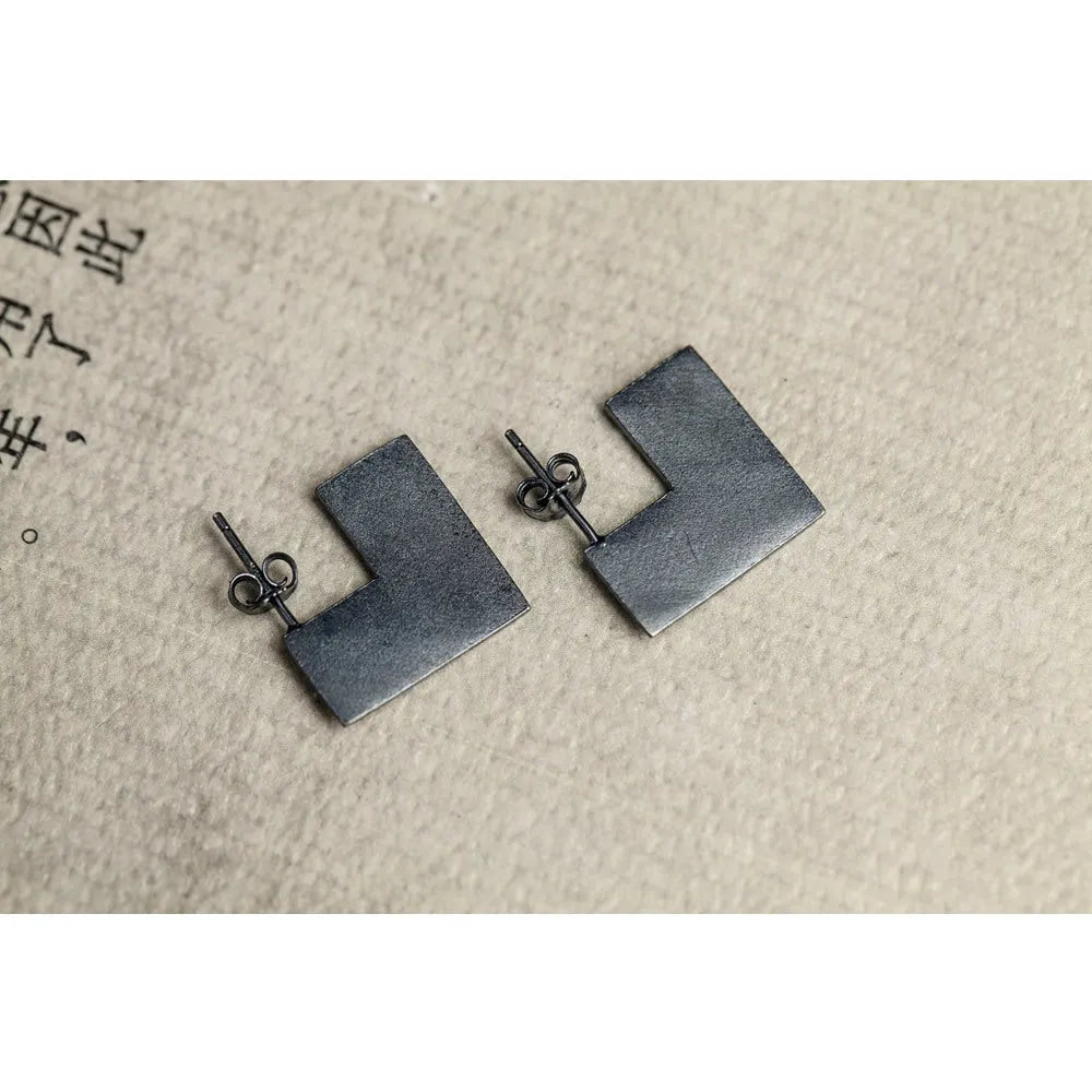 925 sterling silver geometry square earrings with oxidation black finish, 16mm minimalist design