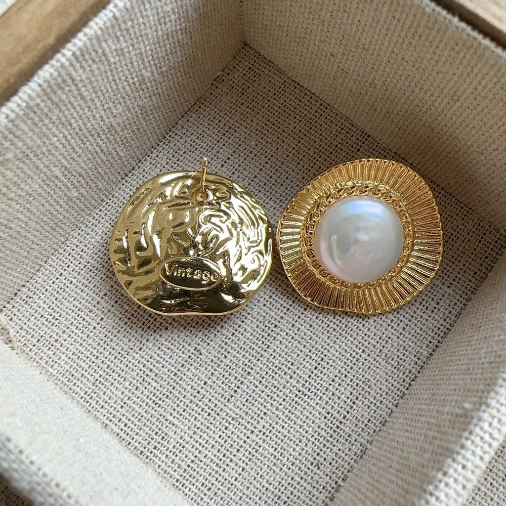 Round gold French retro earrings for women with electroplated finish