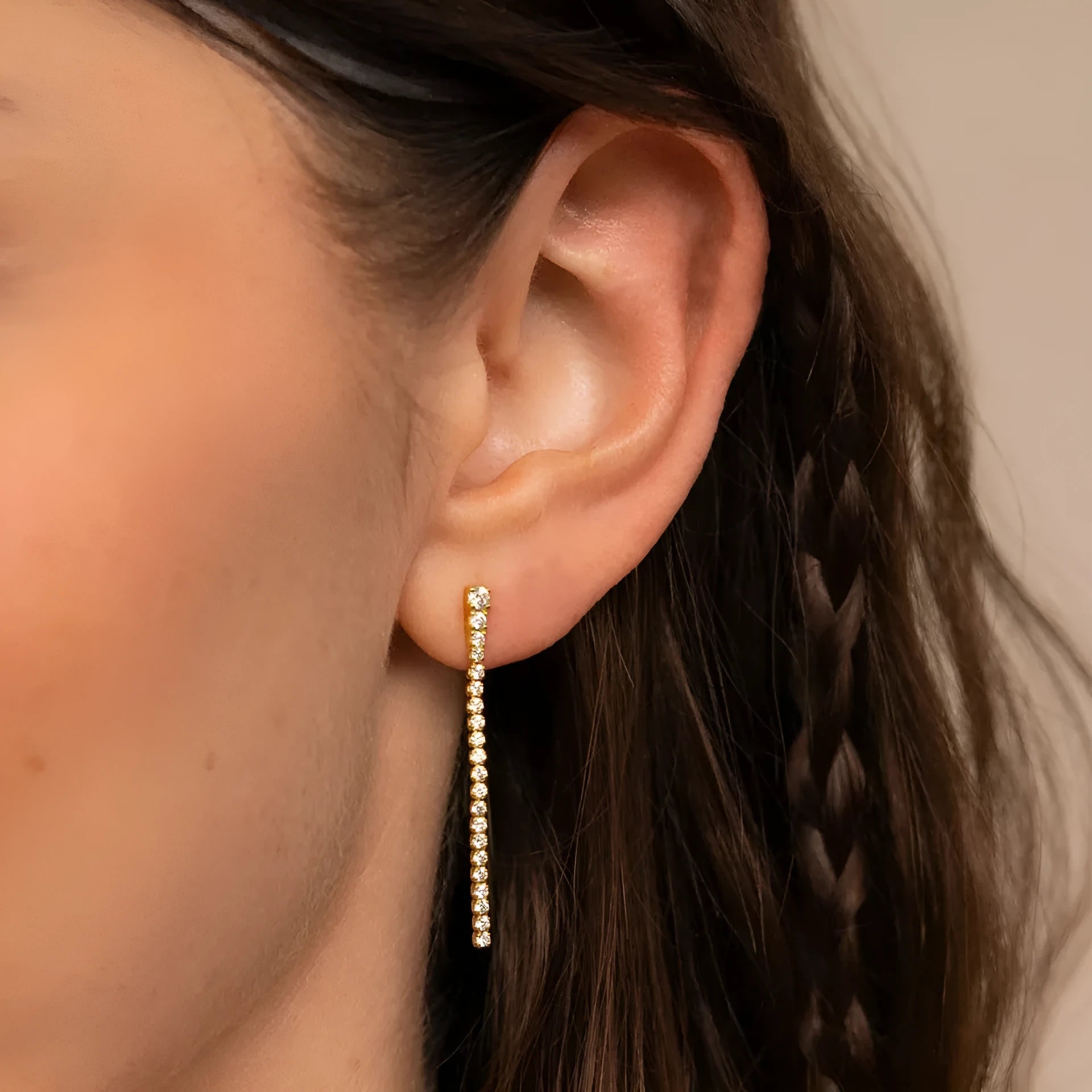 Simple geometric zircon earrings for women in gold or steel colours with Chinese style linear elements