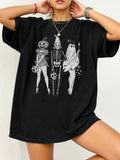 A loose, straight-cut cotton T-shirt for men and women in various colours.