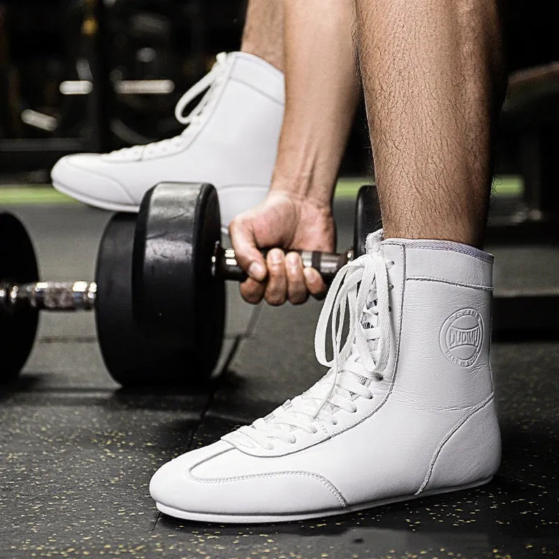 Professional black gold mesh boxing shoes with non-slip sole for indoor training