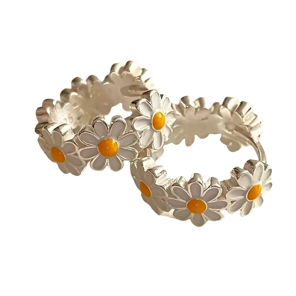 White fashion daisy flower ring earrings with electroplated copper construction and gem details