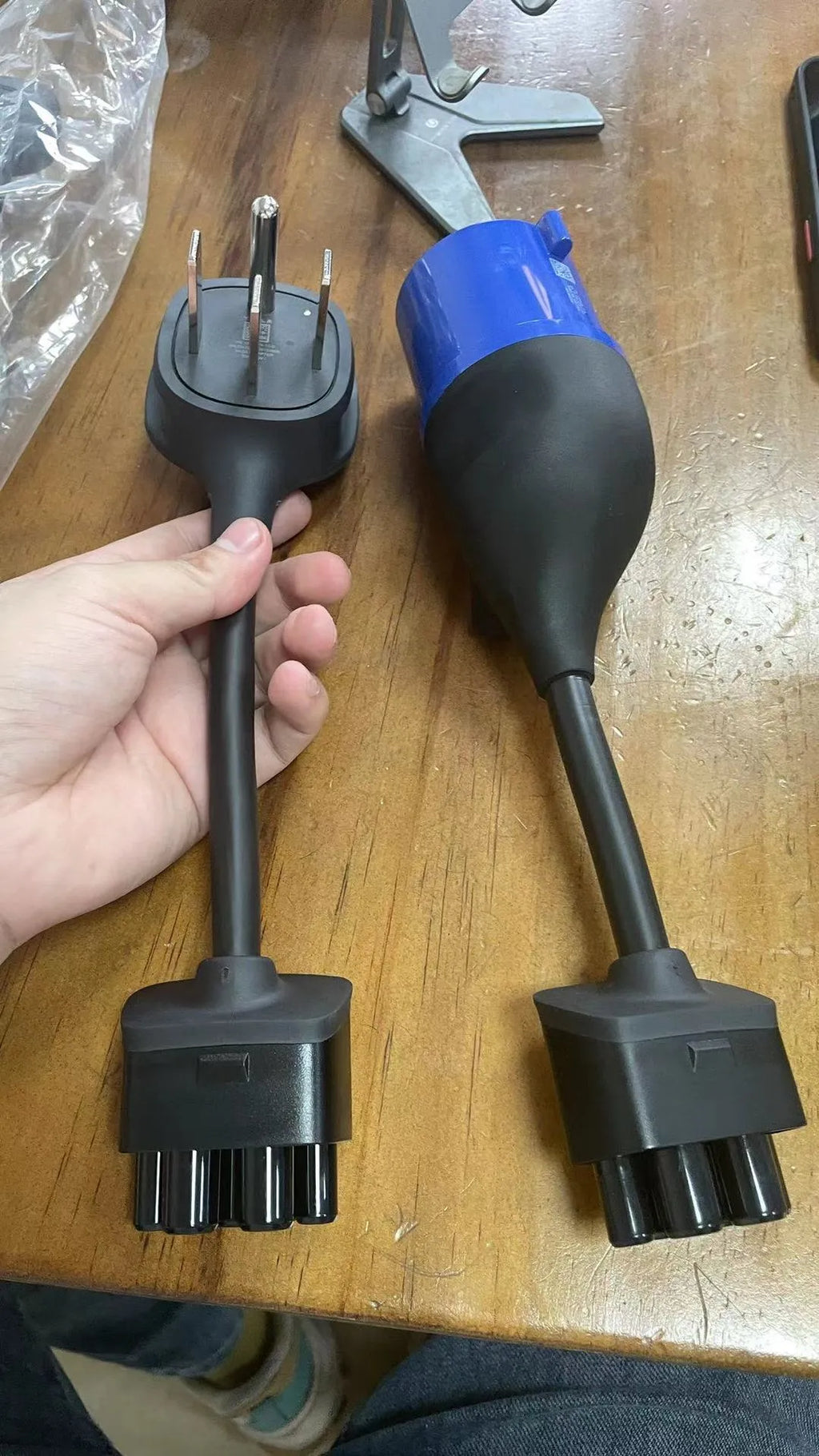 American standard adapter with car charger conversion wire showing copper core and polyethylene sheath