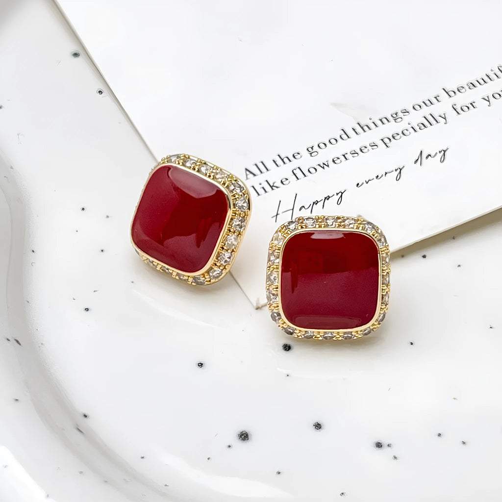 Retro red square geometric earrings with simple inlaid design