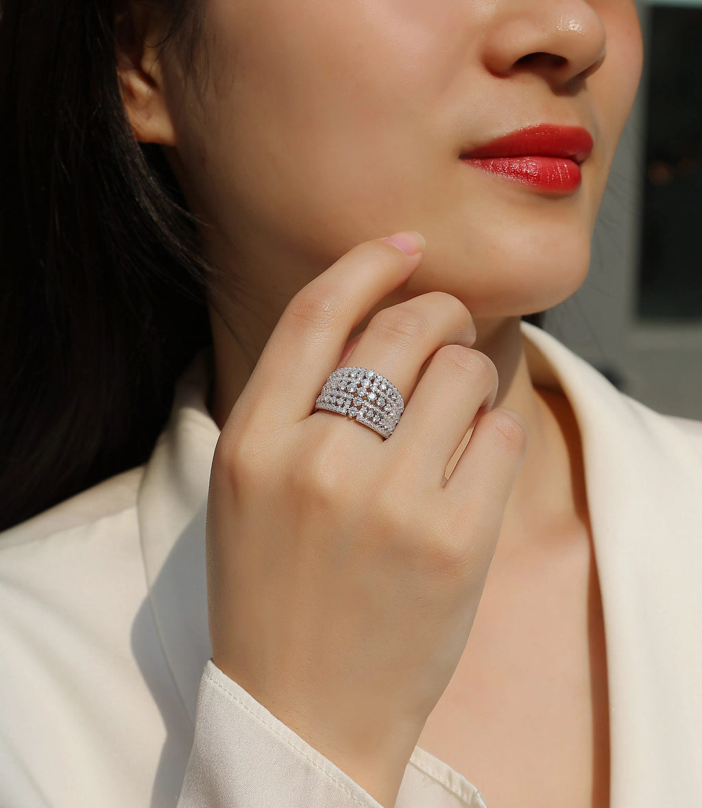 Ballet Of Time moissanite wedding ring set in platinum-plated S925 silver with gold colour option and gift box